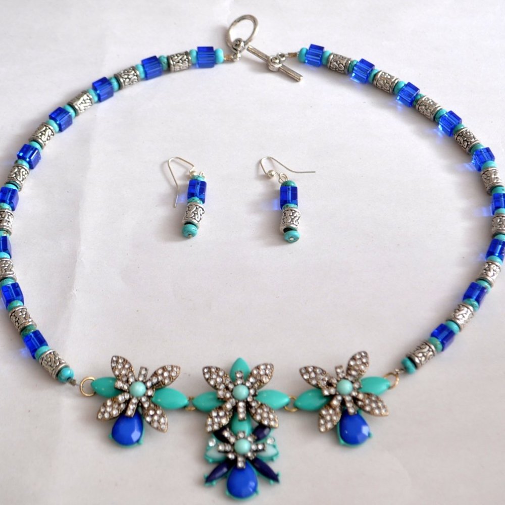 Necklace with Matching Earrings-Costume Jewelry